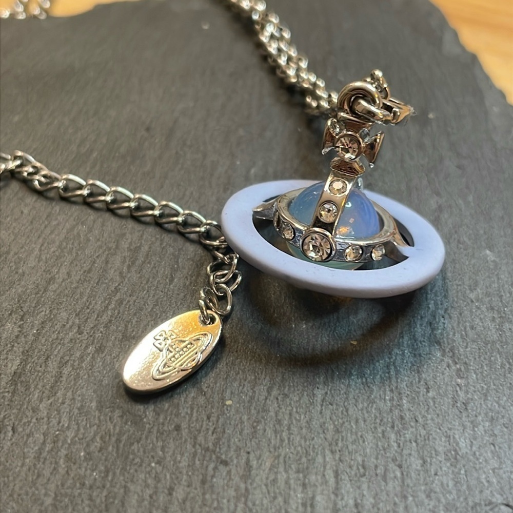 VIVIENNENE WESTWOOD blue necklaces